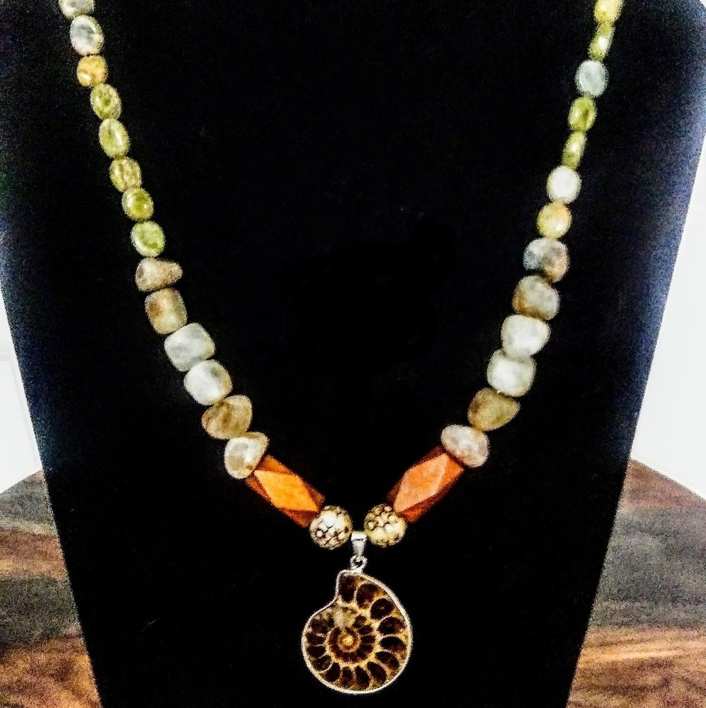 Jasper and agate fossil necklace